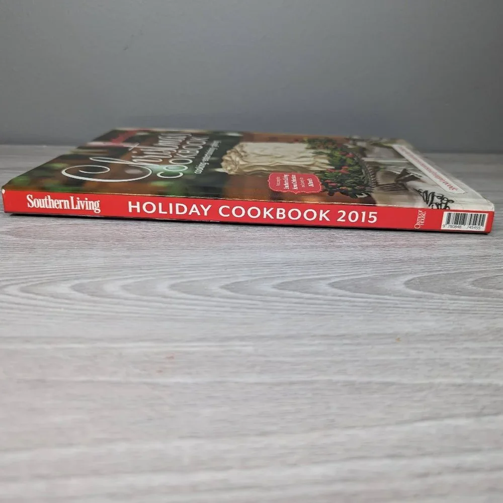 Southern Living Holiday Cookbook 2015 2-in-1 Hard Cover Book